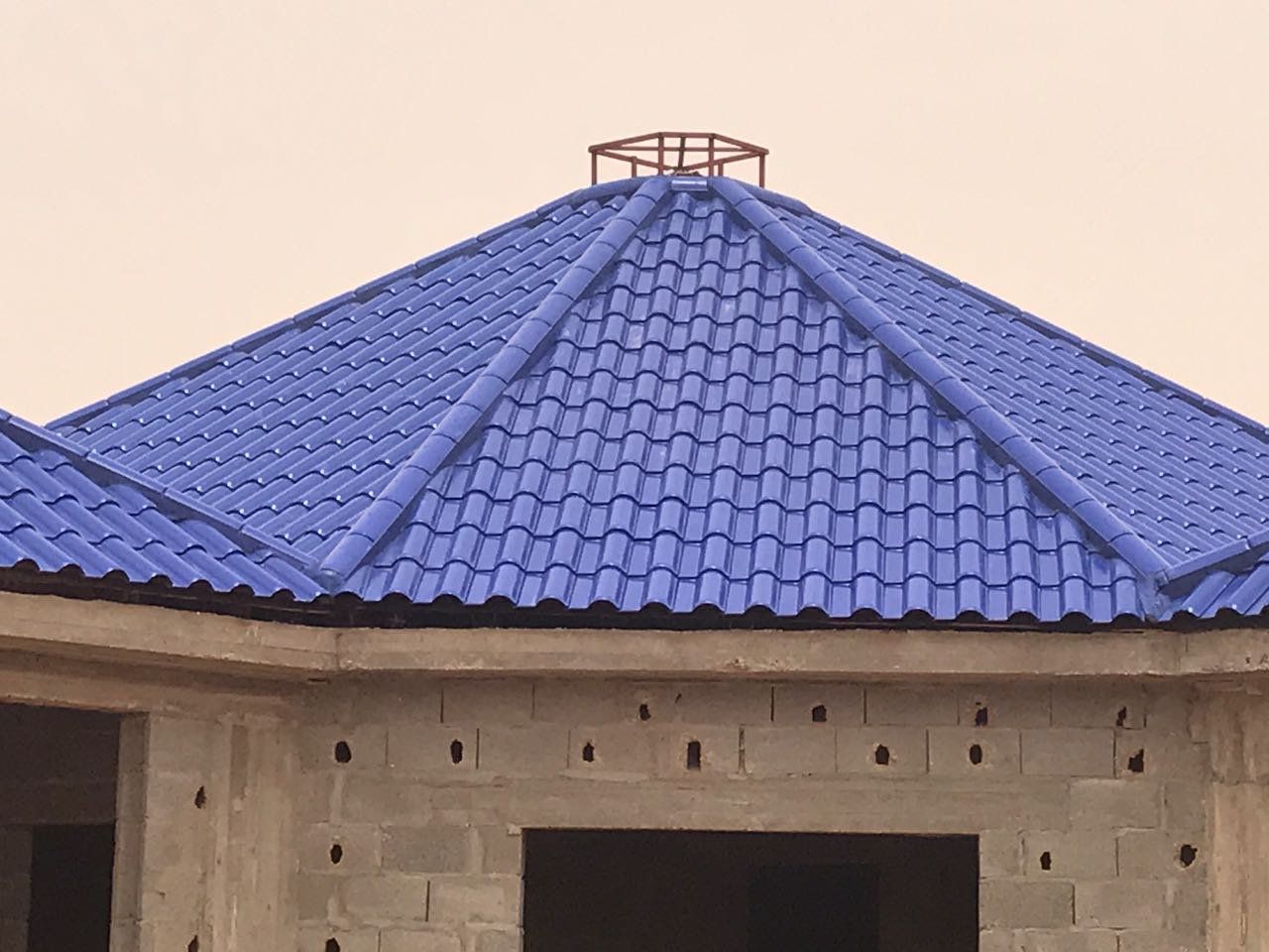 تغطية أسطح المنازل والفلل بالقرميد في الرياض - حداد رخيص وممتاز