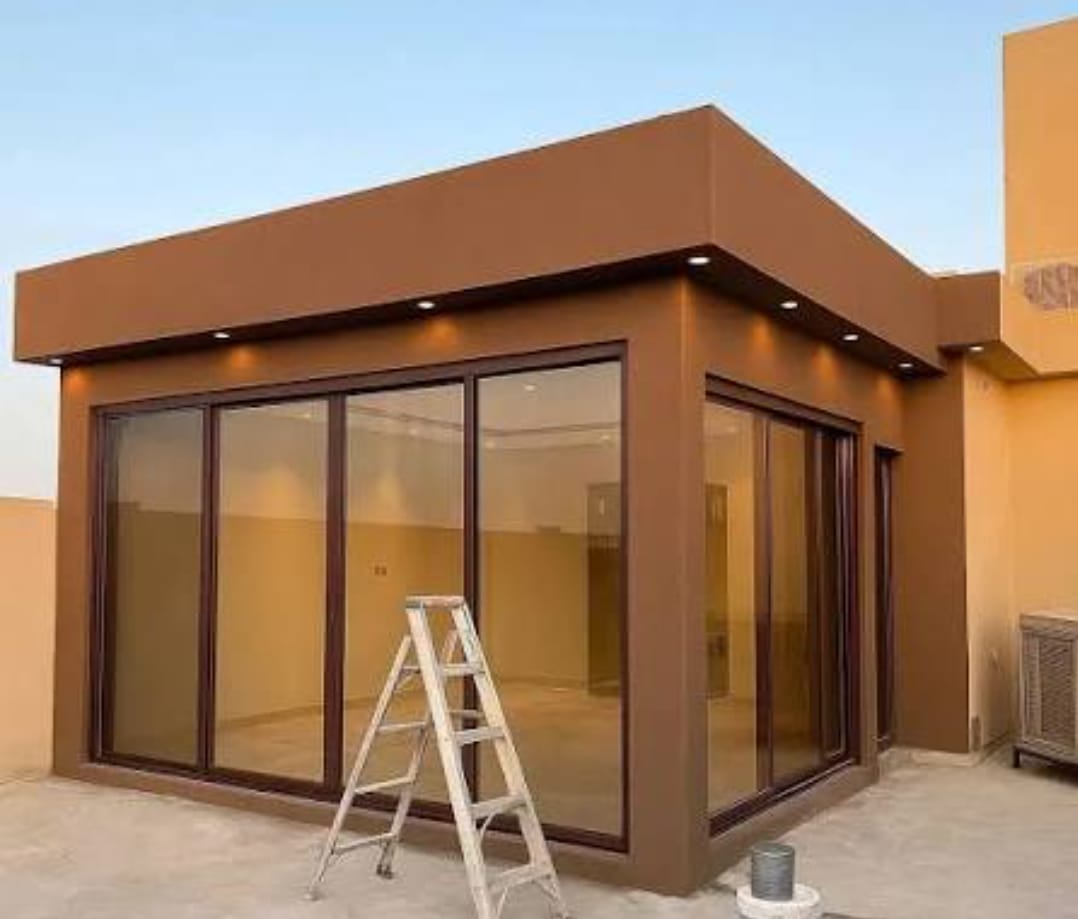 مجالس زجاجية خارجية فاخرة - مؤسسة القاسم أفضل ورشة حدادة بالرياض - تصميم مجلس زجاجي عصري